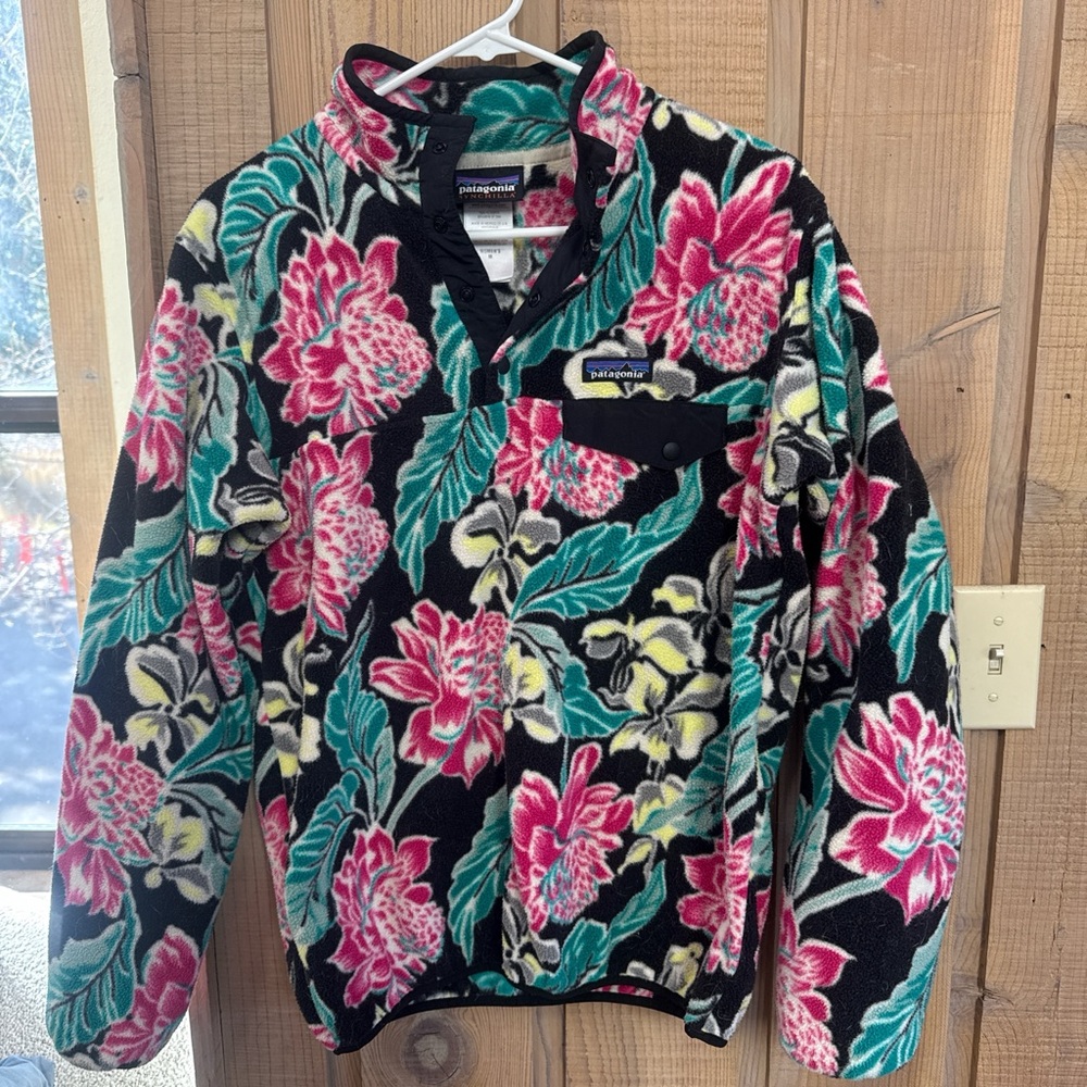 Patagonia Synchilla Floral Fleece in Pink and Green
